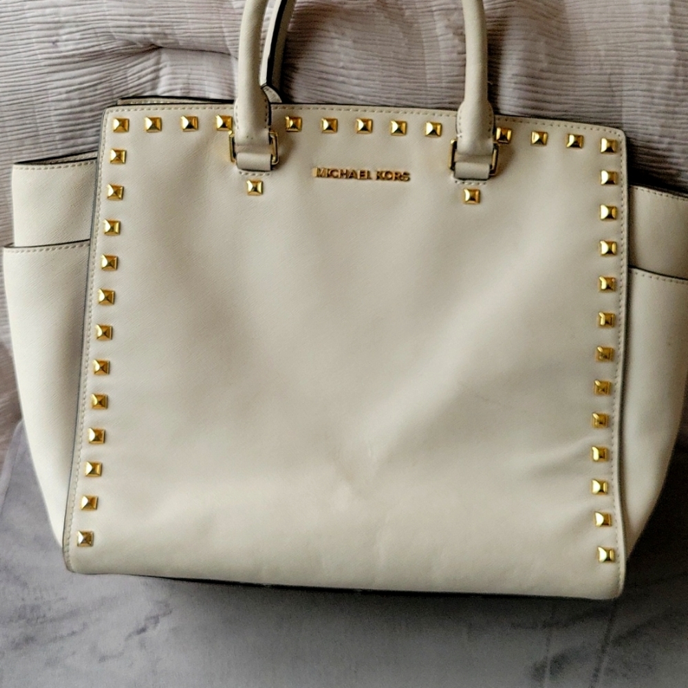 Michelle kors bag large cream and gold hand bag or cross over